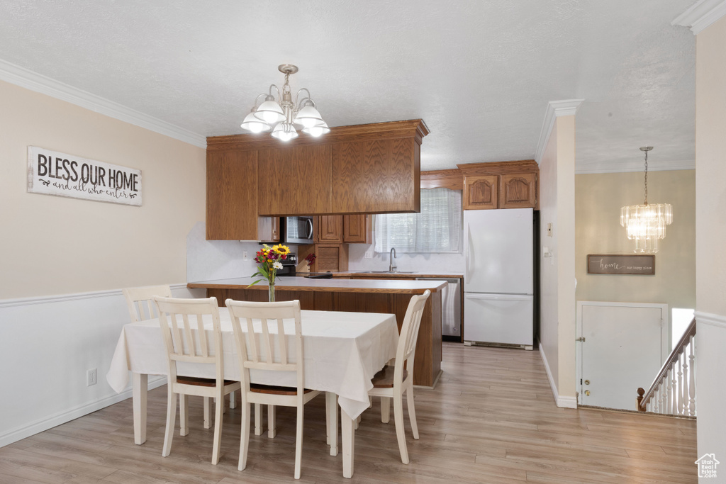 Photo 6 for MLS #2106711 at 553 N 200 West