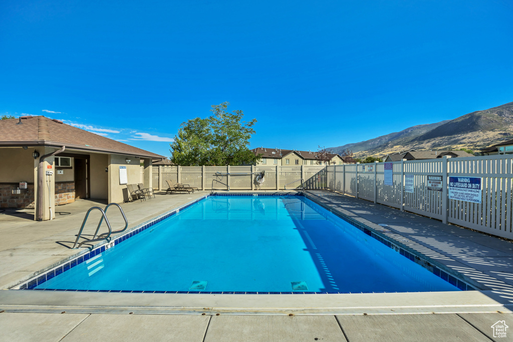 293 W 710 N Centerville, UT 84014