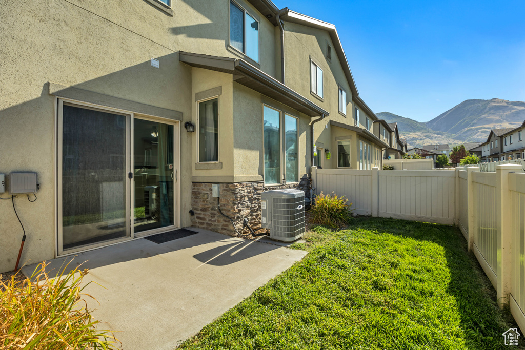 293 W 710 N Centerville, UT 84014