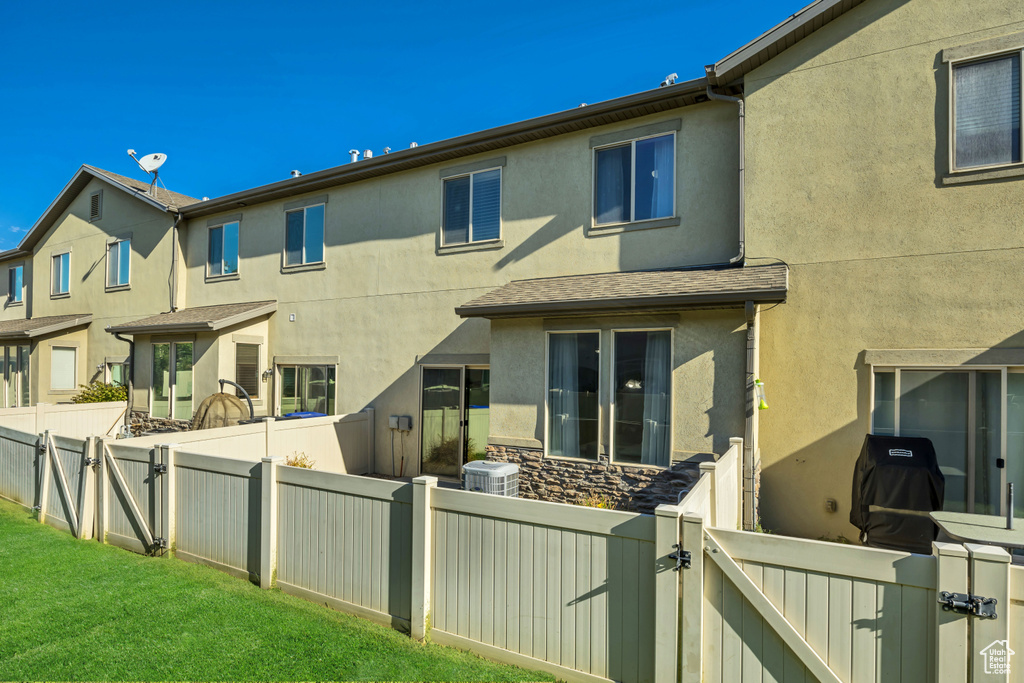 293 W 710 N Centerville, UT 84014