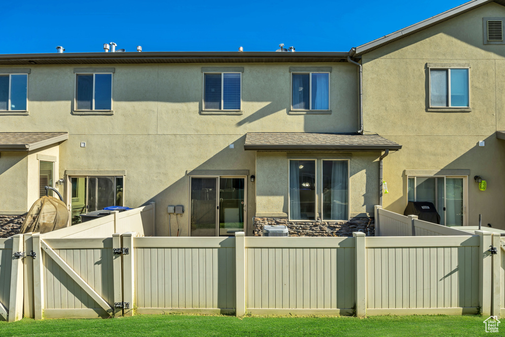 293 W 710 N Centerville, UT 84014