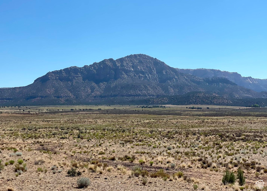 6484 S COYOTE RD Apple Valley, UT 84737