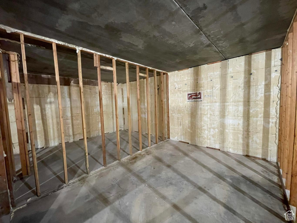 6484 S COYOTE RD Apple Valley, UT 84737