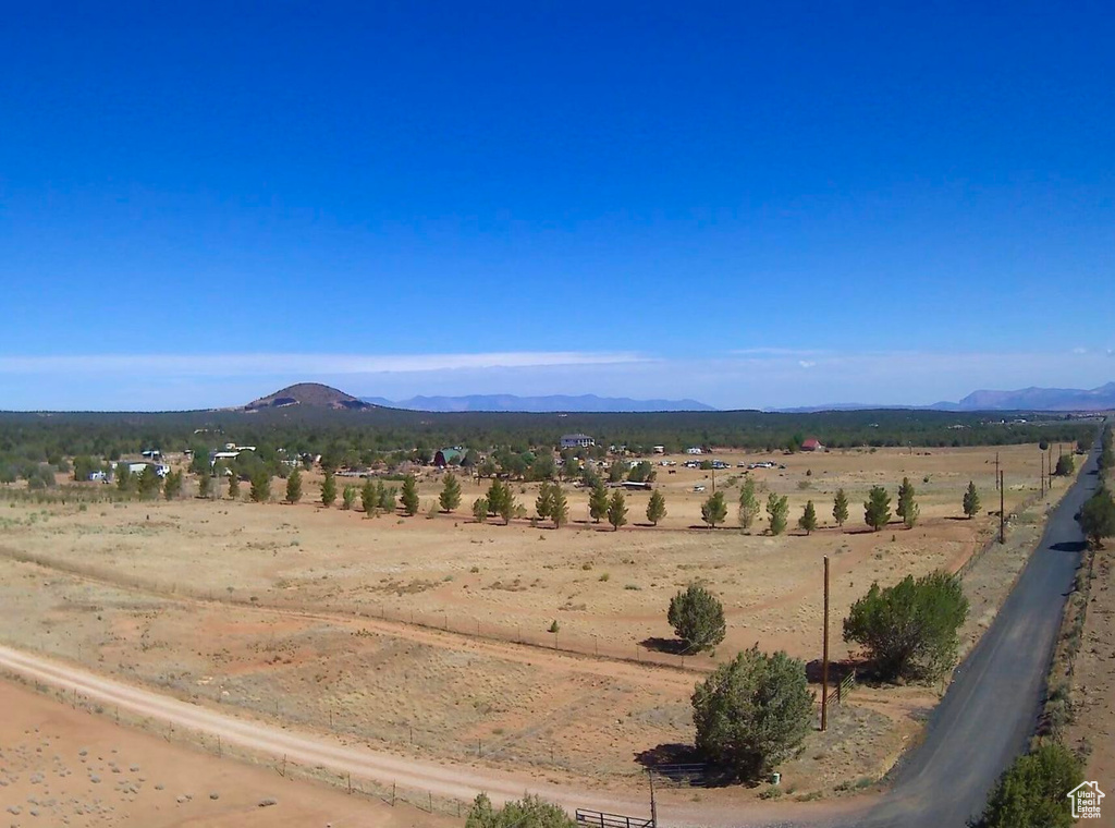 6484 S COYOTE RD Apple Valley, UT 84737