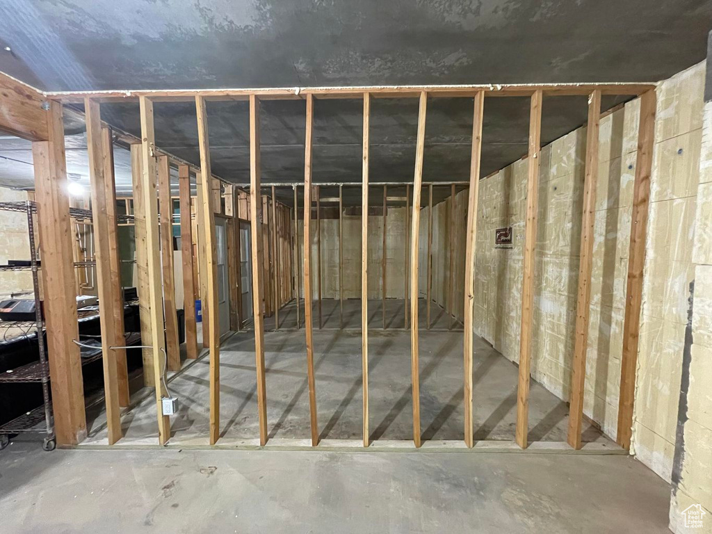 6484 S COYOTE RD Apple Valley, UT 84737