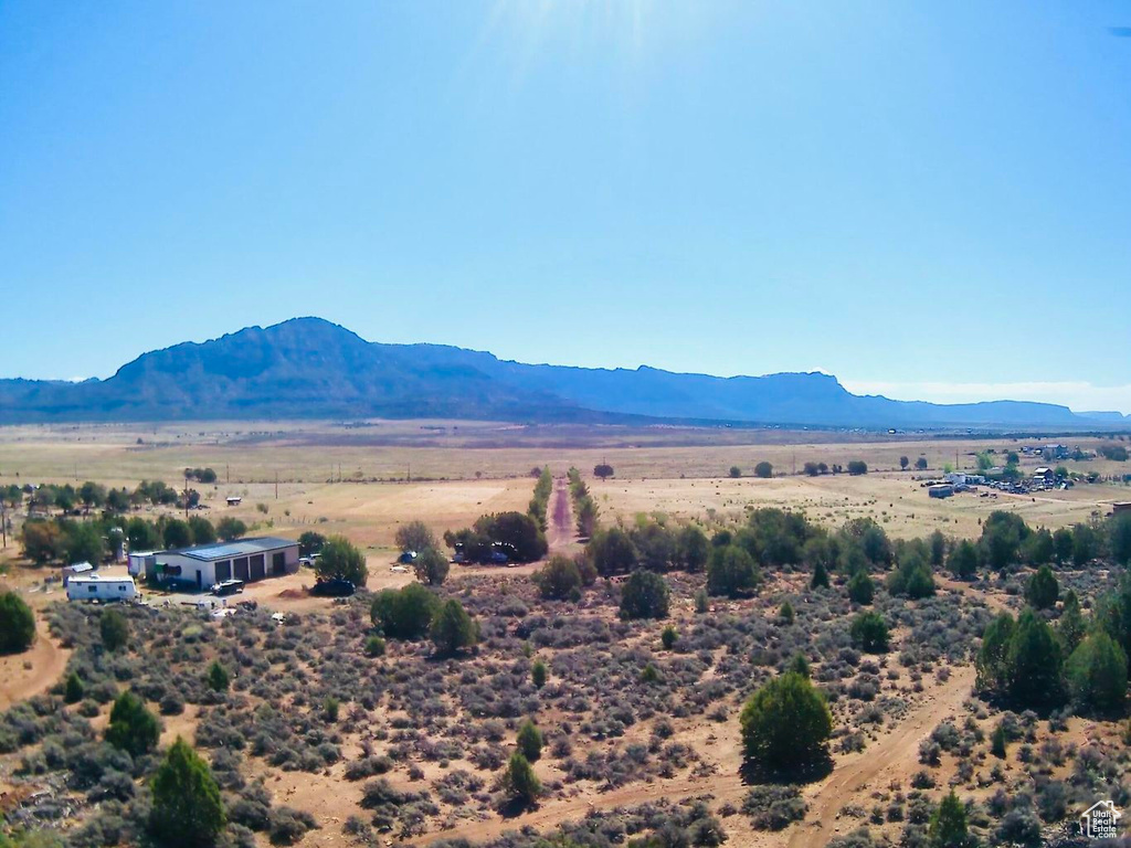 6484 S COYOTE RD Apple Valley, UT 84737