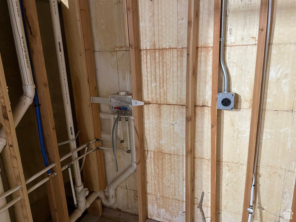 6484 S COYOTE RD Apple Valley, UT 84737