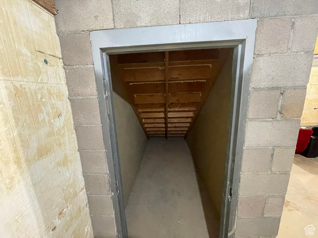 6484 S COYOTE RD Apple Valley, UT 84737