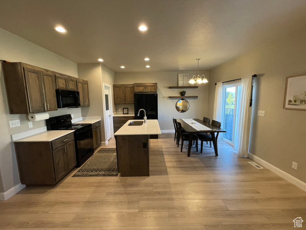 Photo 3 for MLS #2106731 at 828 N Old Fort Dr  #84