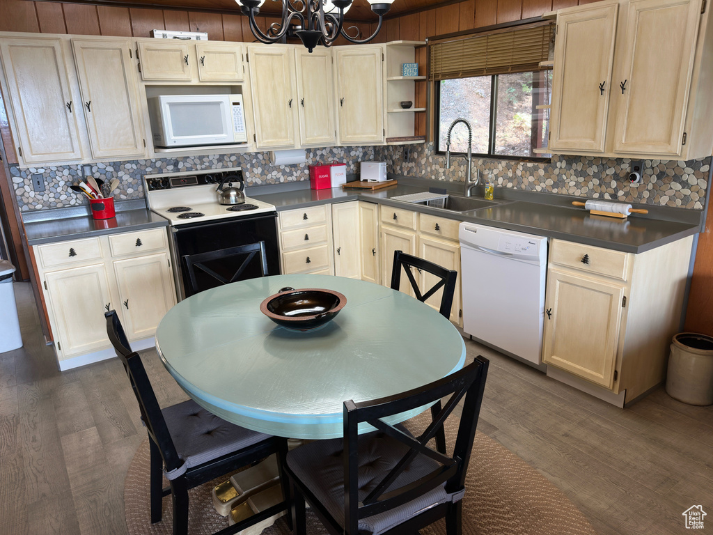 Photo 17 for MLS #2106735 at 49 N Pine Creek Rd