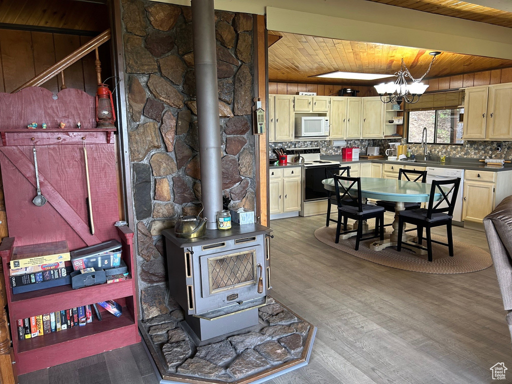 Photo 14 for MLS #2106735 at 49 N Pine Creek Rd