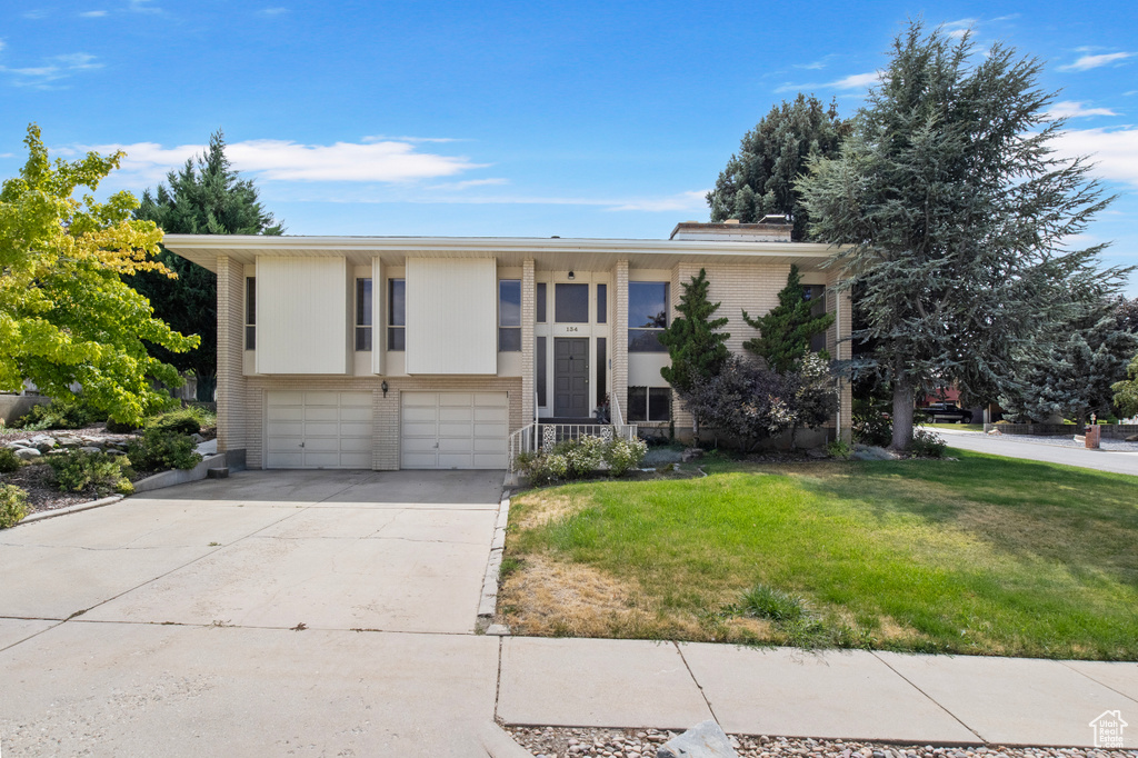 Photo 2 for MLS #2106745 at 134 Skyline Dr
