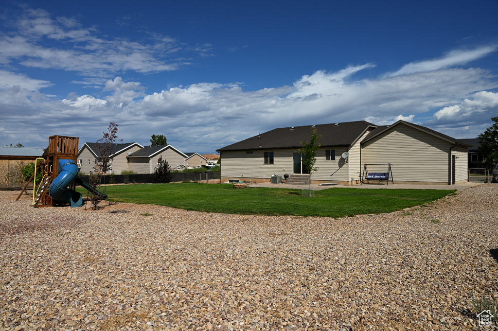 Photo 5 for MLS #2106758 at 3334 E 1280 North