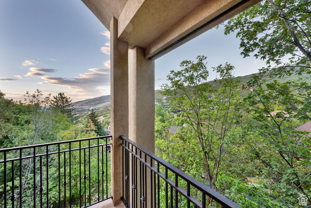 2392 S CAVE HOLLOW WAY Bountiful, UT 84010