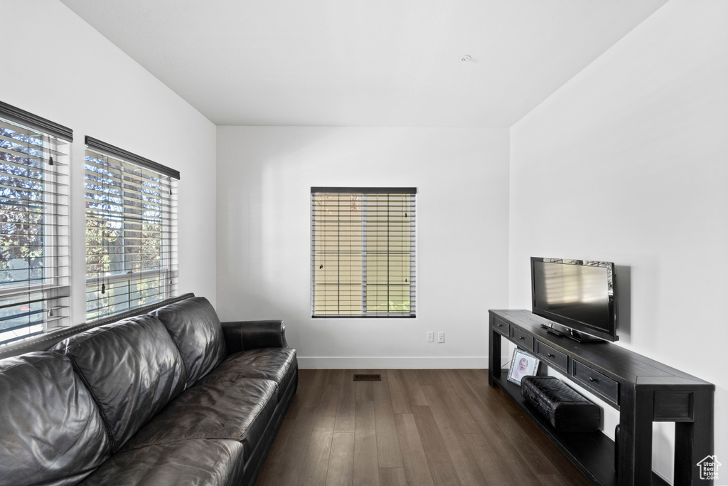 Photo 4 for MLS #2106783 at 1870 E Oak Bend Dr