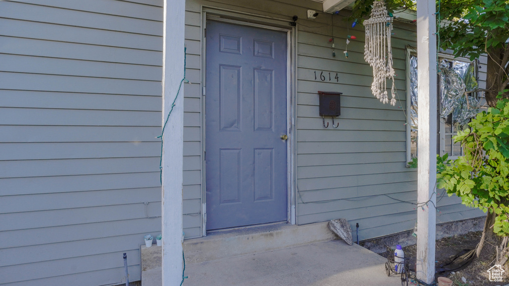 Photo 2 for MLS #2106795 at 1614 W 50 North