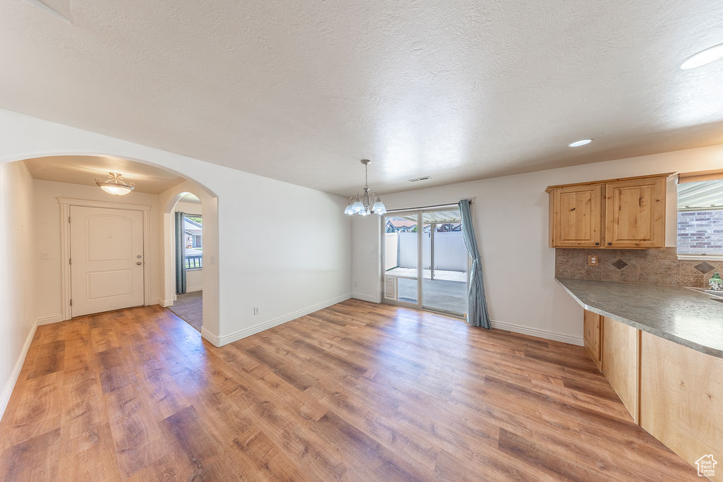 Photo 6 for MLS #2106799 at 869 W 1025 South