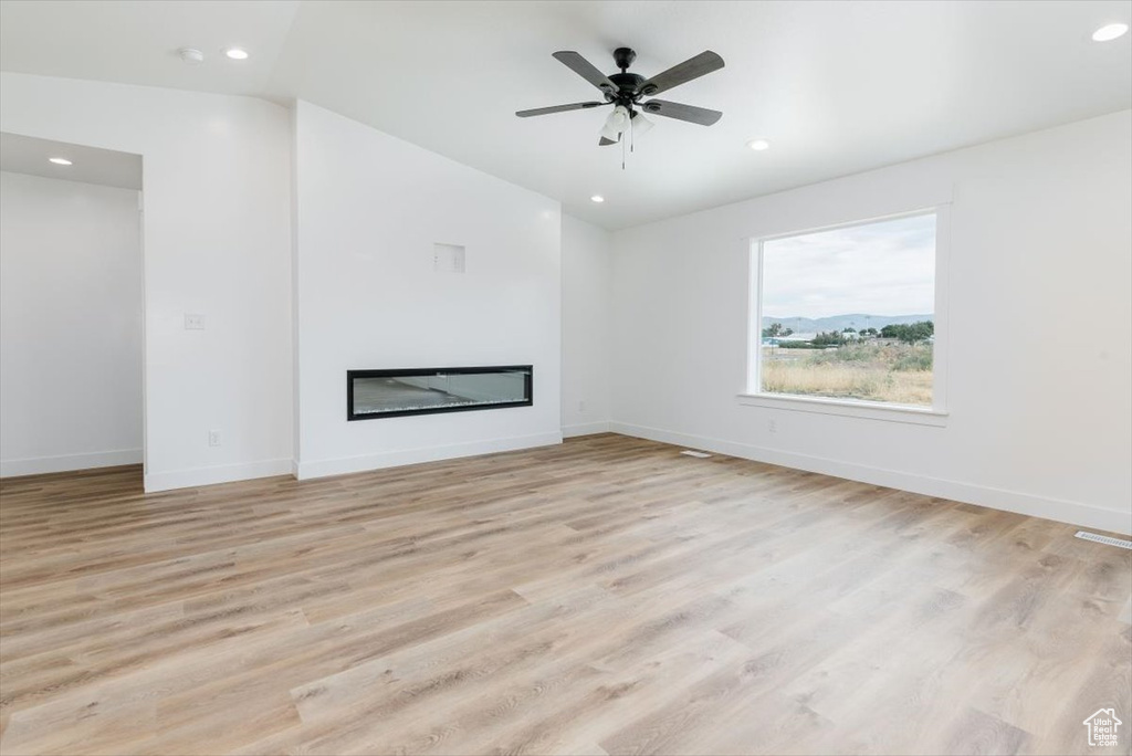 Photo 3 for MLS #2106806 at 174 N 400 West