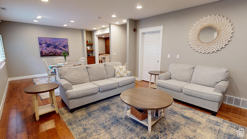 Photo 37 for MLS #2106810 at 4821 W Dock St
