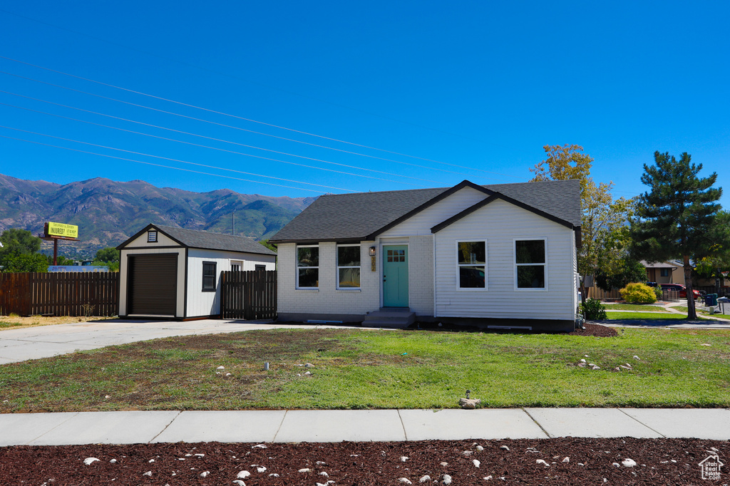 302 E 900 S Layton, UT 84041