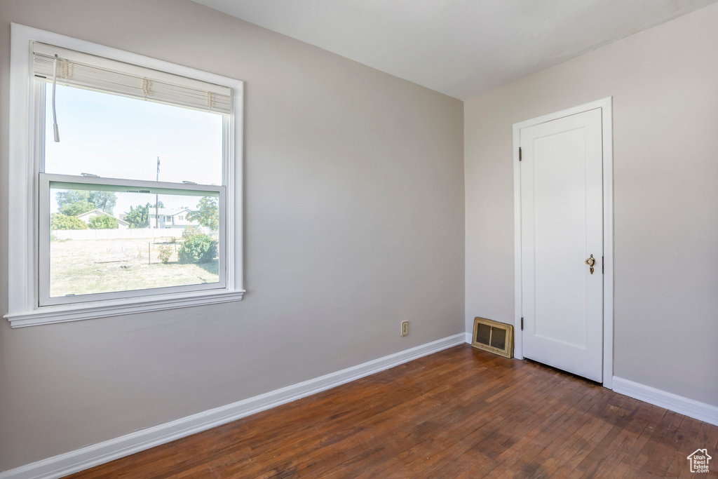Photo 8 for MLS #2106836 at 118 W 8600 South