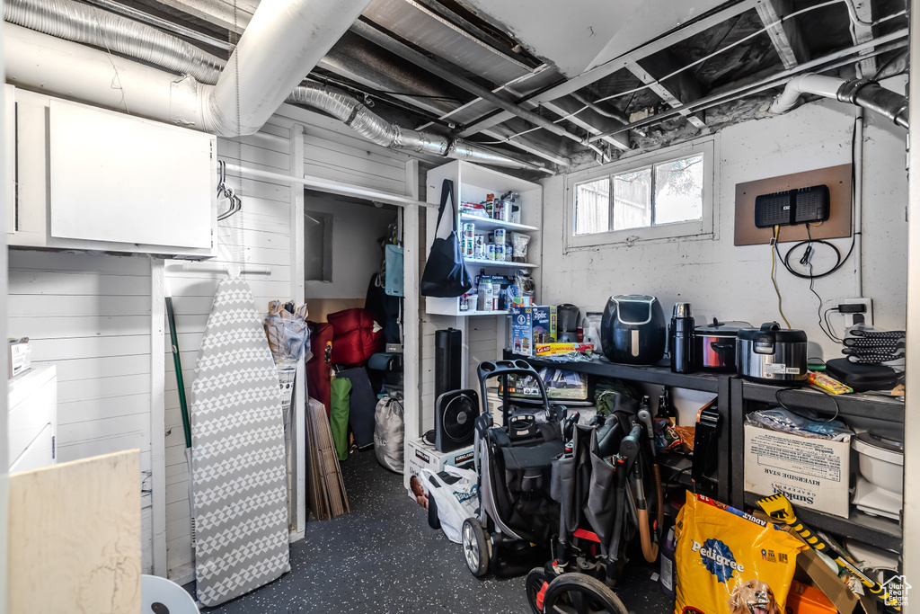 327 N 100 W Payson, UT 84651