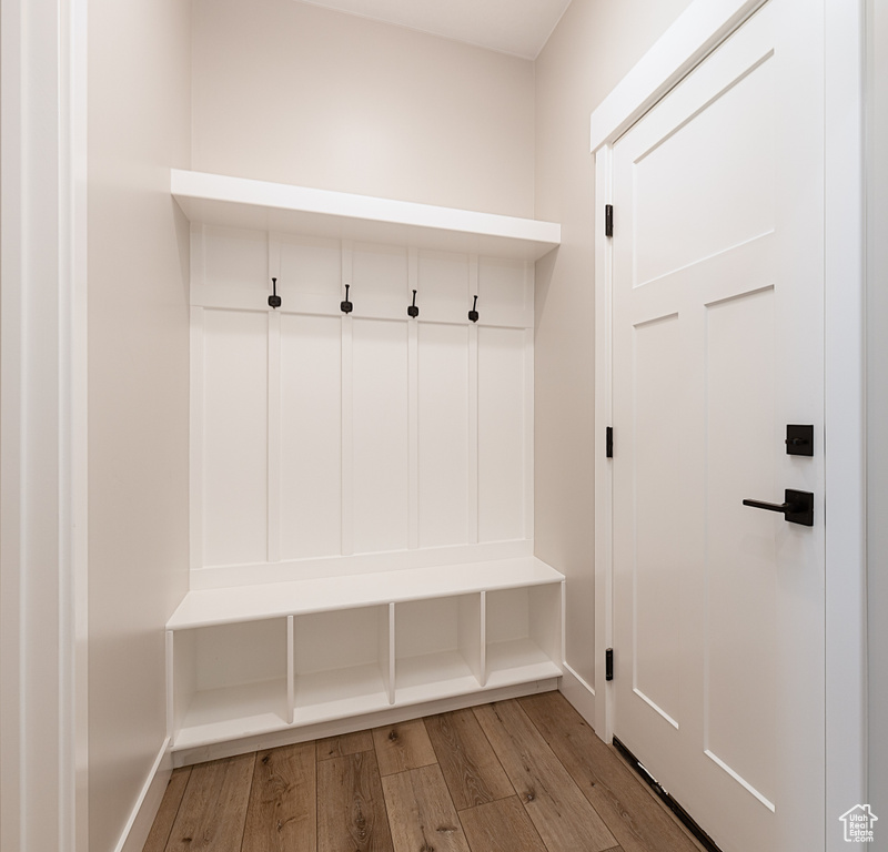 Photo 6 for MLS #2106839 at 1170 N Yucca (3325 W) St