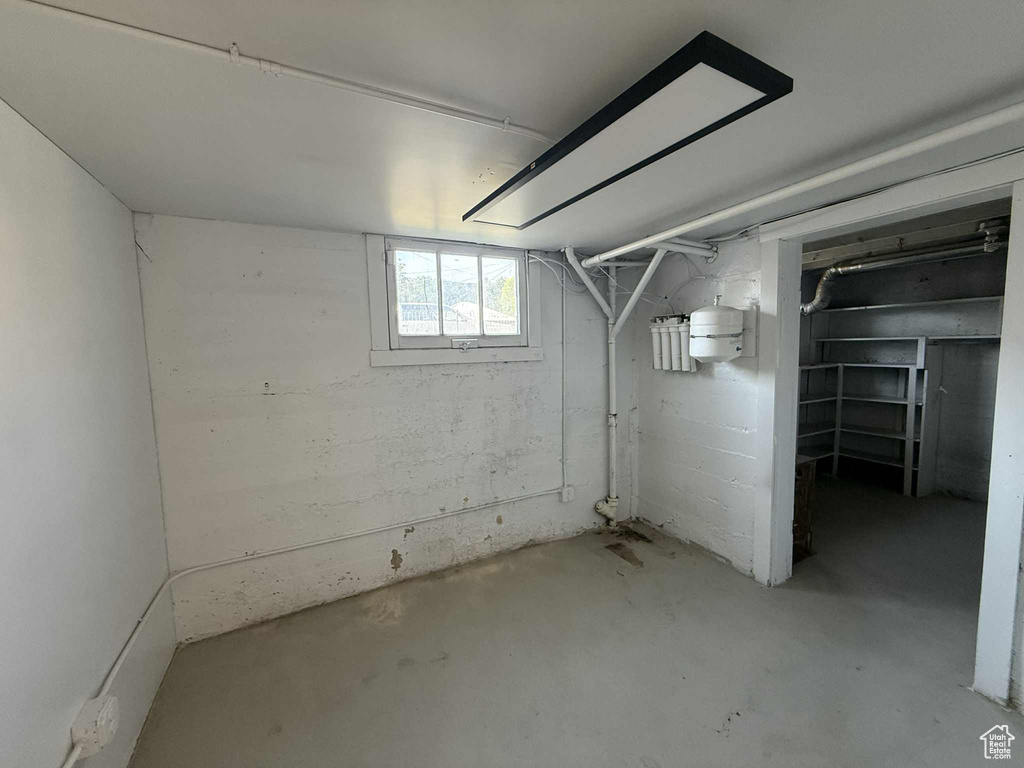 40 GARDEN ST Helper, UT 84526