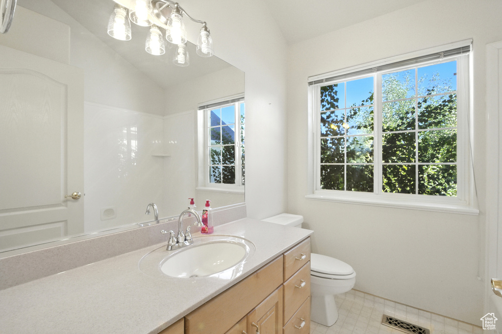 Photo 20 for MLS #2106849 at 1990 E Canyon Ridge Dr