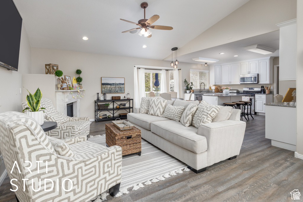 Photo 6 for MLS #2106859 at 1907 N Bridge Ct