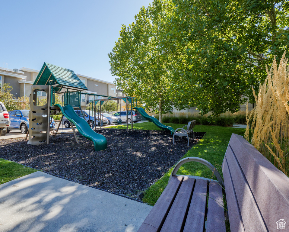 1039 W ROOFTOP DR Midvale, UT 84047