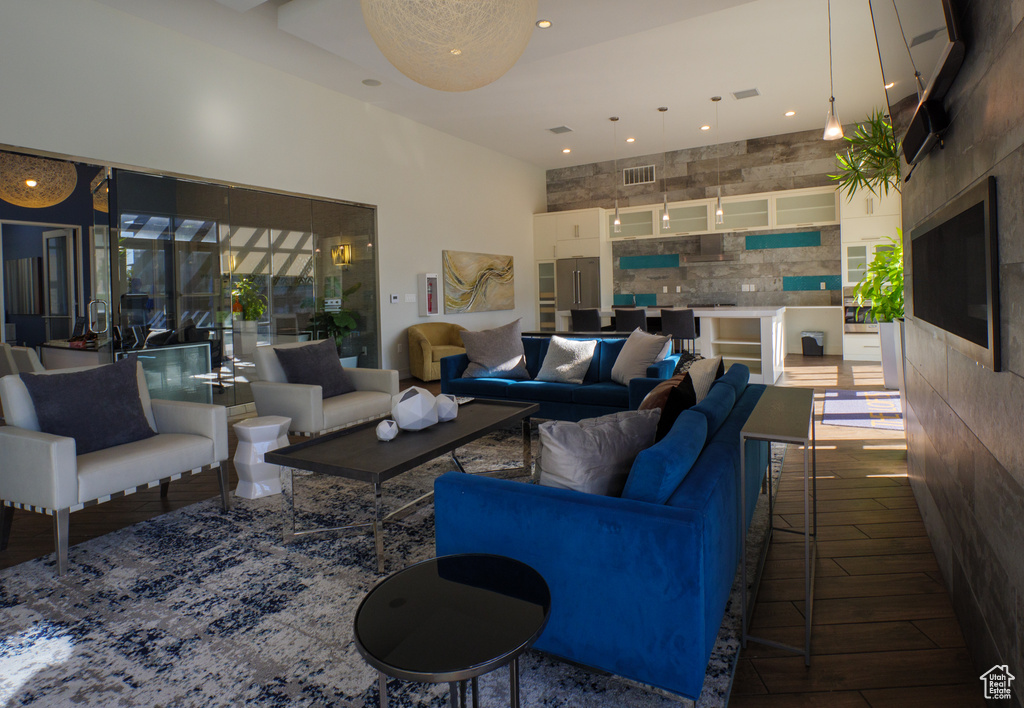 1039 W ROOFTOP DR Midvale, UT 84047