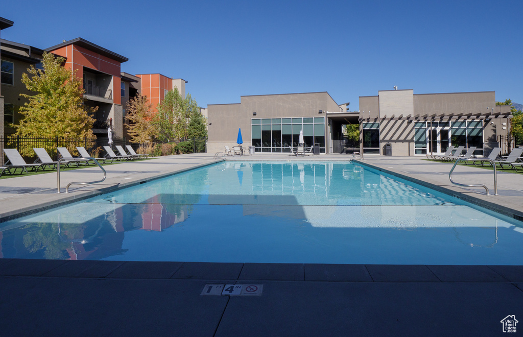 1039 W ROOFTOP DR Midvale, UT 84047