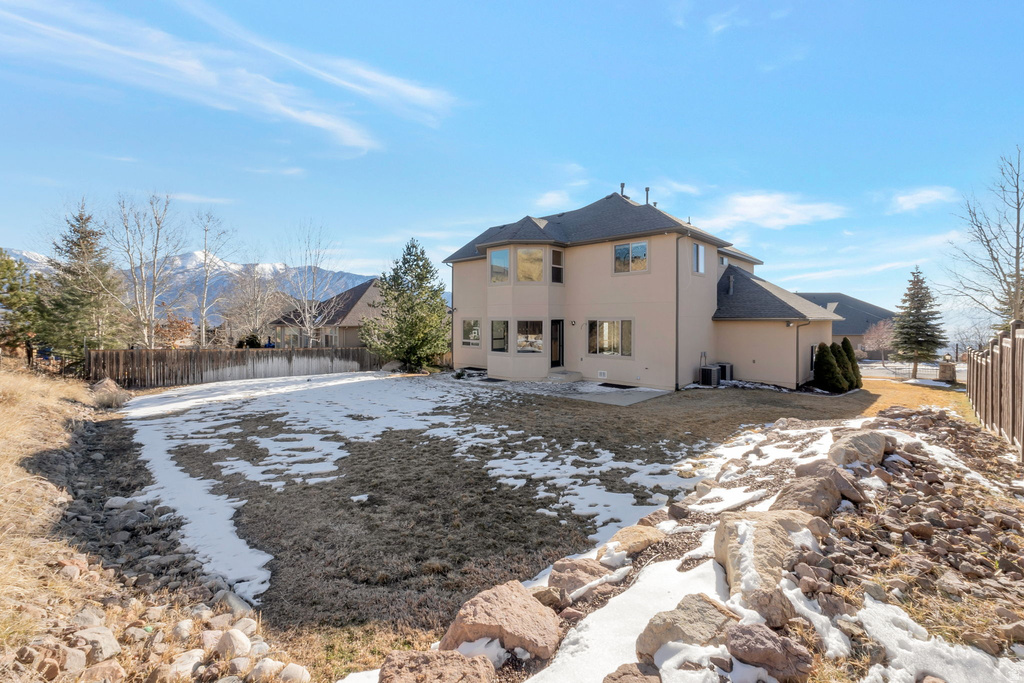 2087 E EAGLE CREST DRIVE DR Draper (UT Cnty), UT 84020