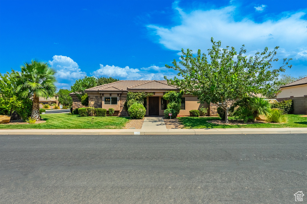 Photo 3 for MLS #2106874 at 3721 S Brade Ln