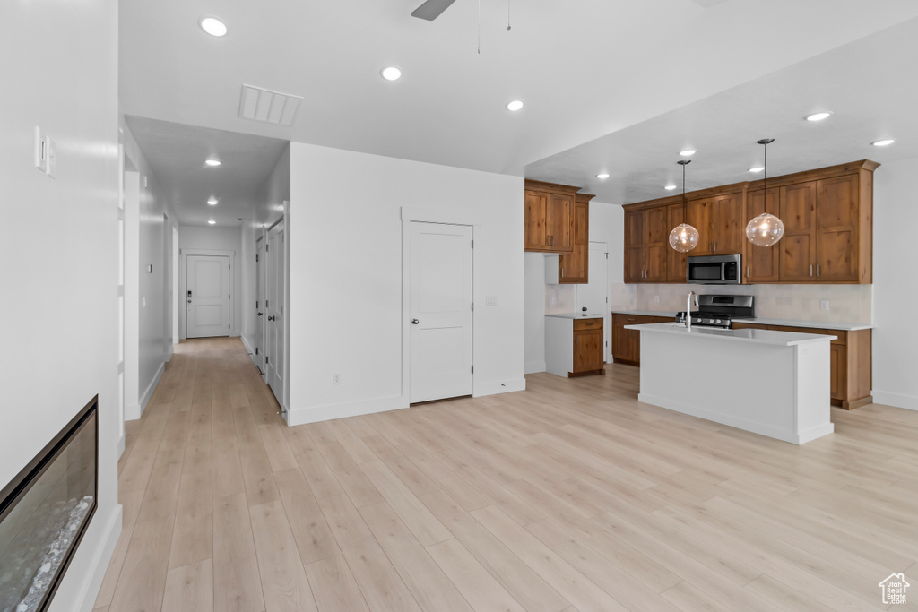 Photo 5 for MLS #2106886 at 968 W 880 North #59