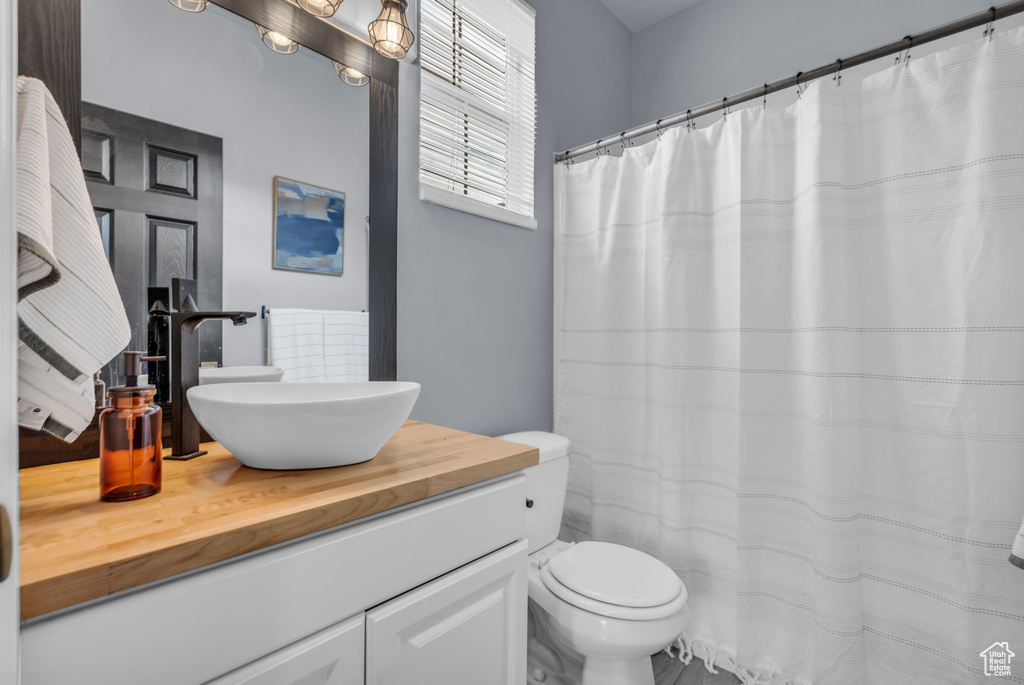 Photo 16 for MLS #2106887 at 448 W Kent Dr