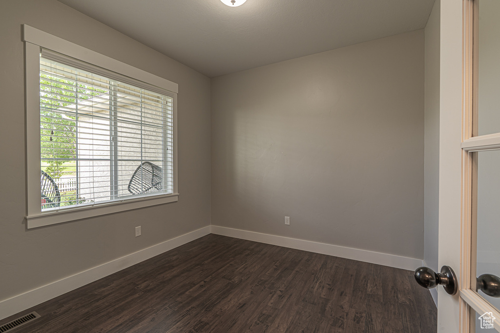 Photo 8 for MLS #2106888 at 1241 E 9300 North