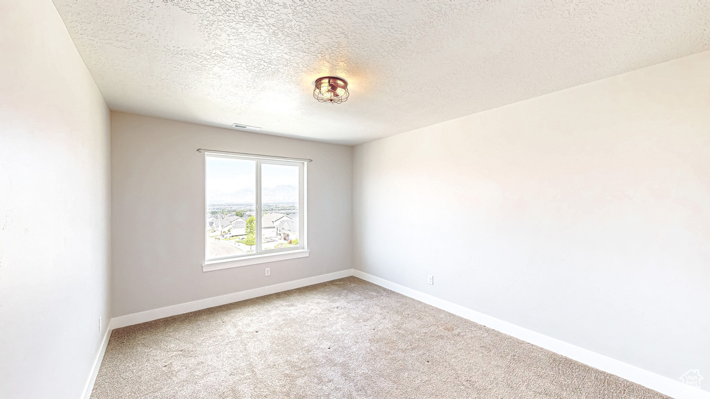 37 E MEADOW LARK LN Elk Ridge, UT 84651