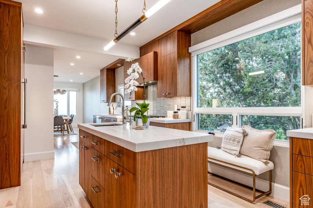 825 N JUNIPERPOINT CT Salt Lake City, UT 84103
