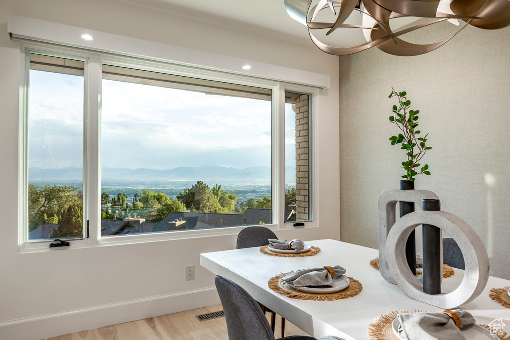 825 N JUNIPERPOINT CT Salt Lake City, UT 84103