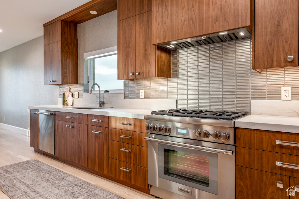 825 N JUNIPERPOINT CT Salt Lake City, UT 84103