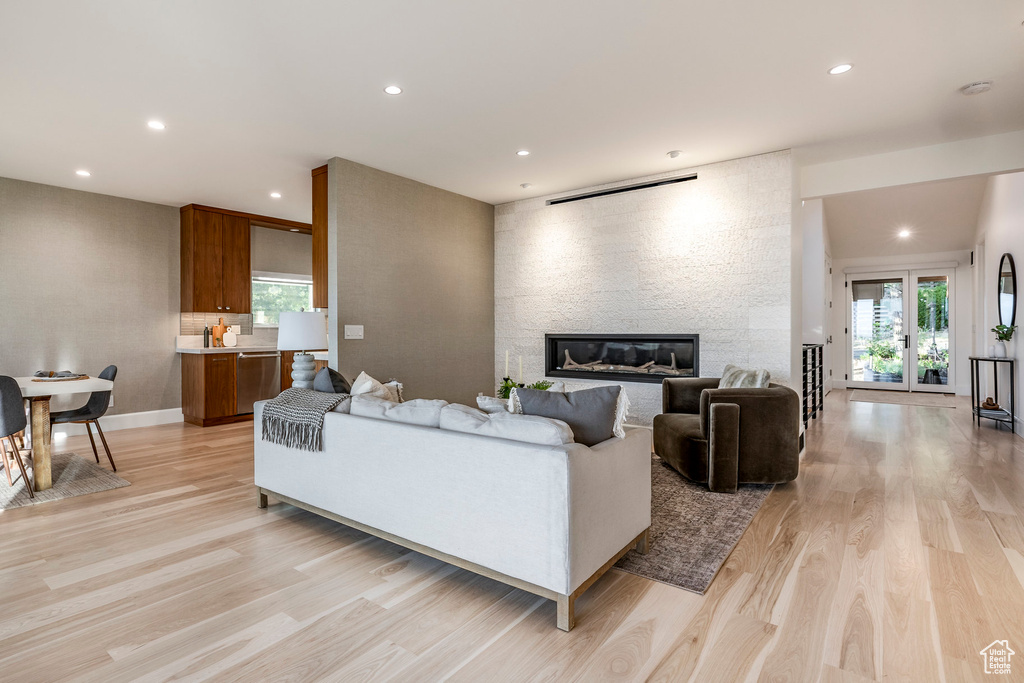 825 N JUNIPERPOINT CT Salt Lake City, UT 84103