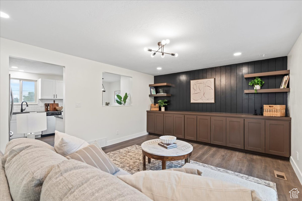 2177 N 450 W Sunset, UT 84015
