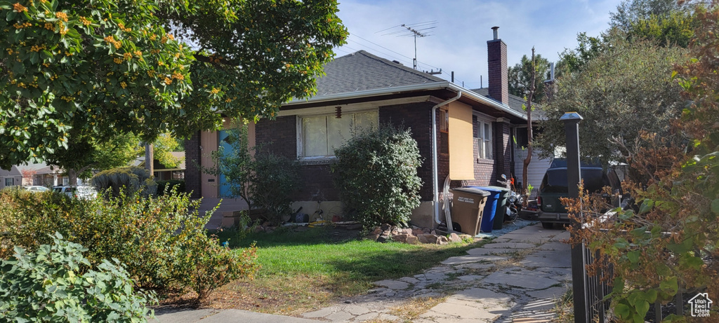 Photo 2 for MLS #2106922 at 182 E Kelsey Ave