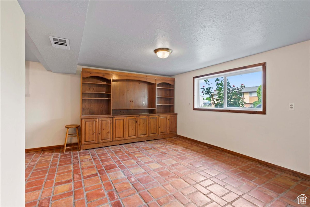 9770 S 1600 W South Jordan, UT 84095