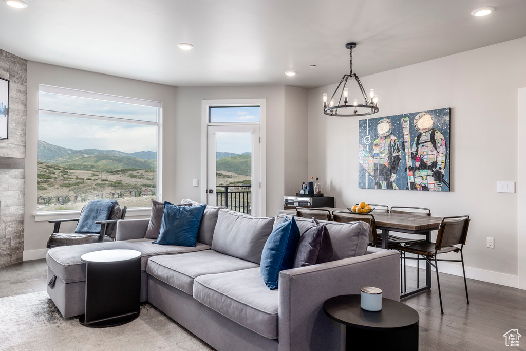 Photo 5 for MLS #2106939 at 909 W Peace Tree Trl #611LO