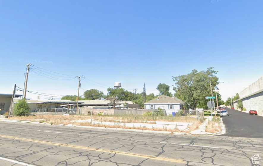 2450 S MAIN ST South Salt Lake, UT 84115