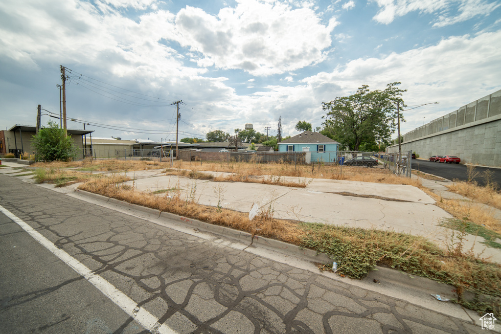 2450 S MAIN ST South Salt Lake, UT 84115