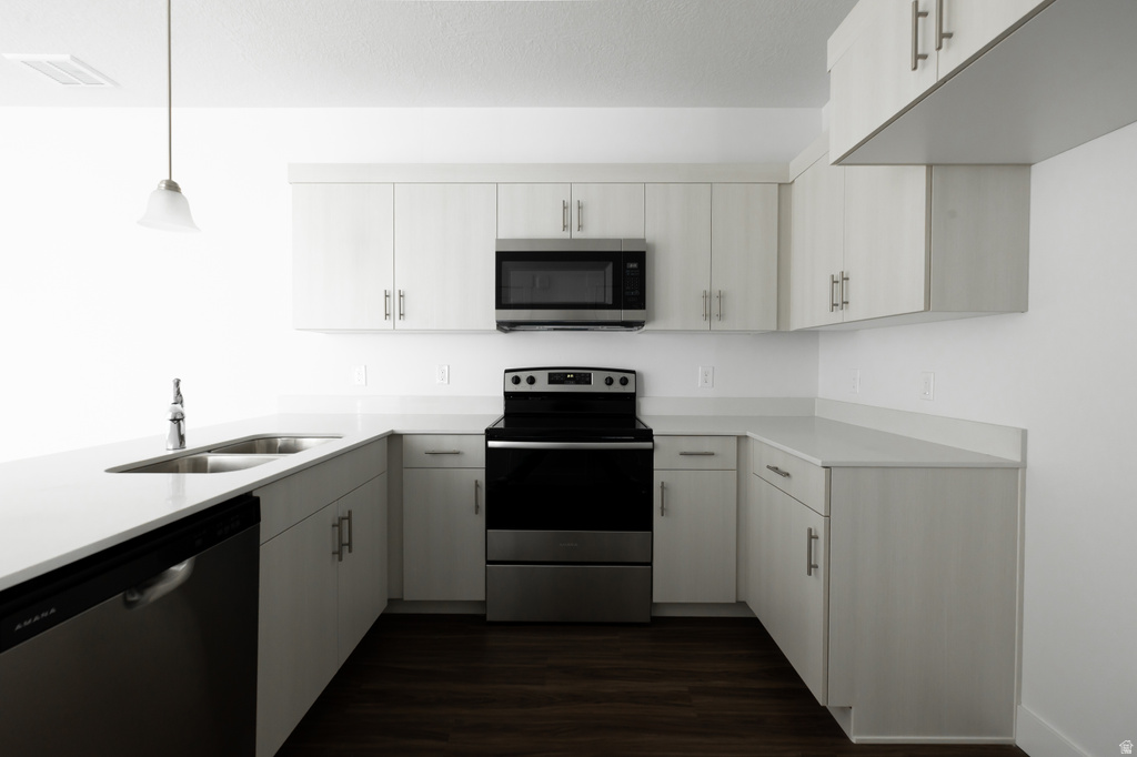 12778 S PINNACLE PEAK LN #F203 Herriman, UT 84096